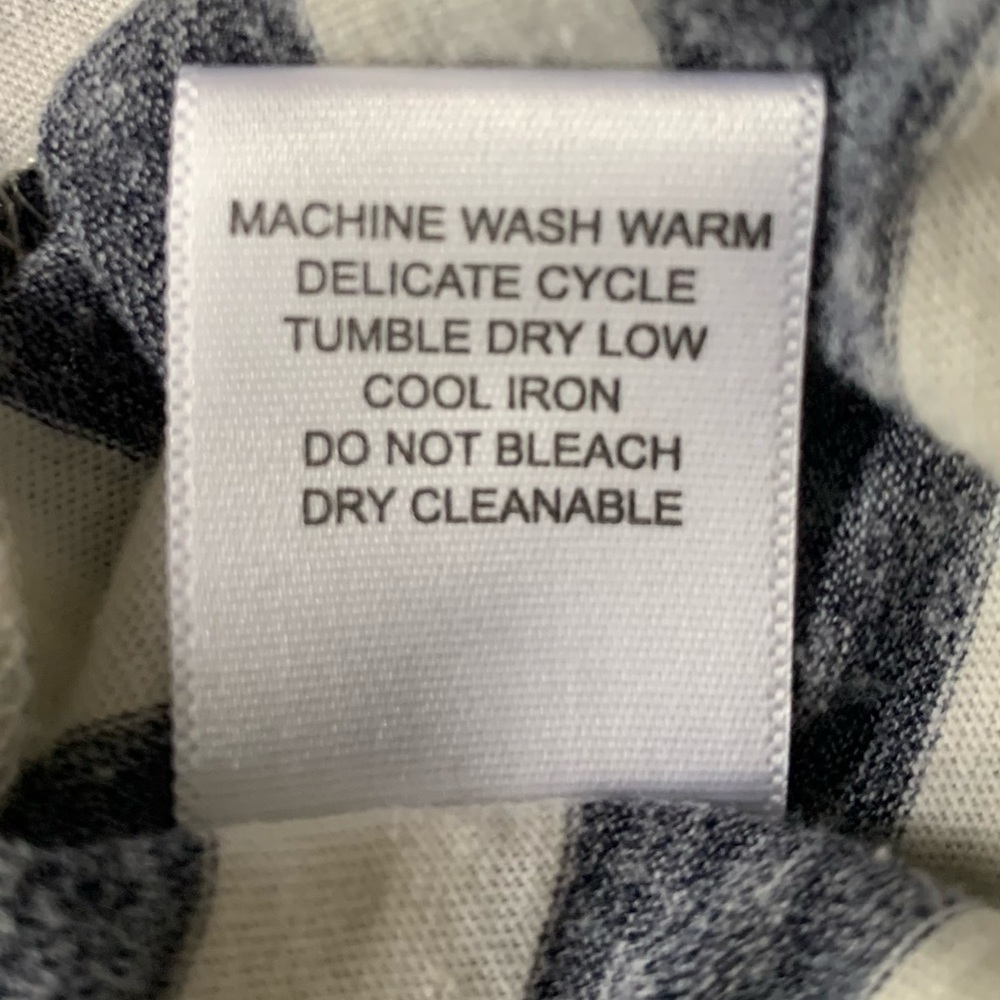 SZ M LNA Gray and Off White Striped Top - Picture 6 of 6